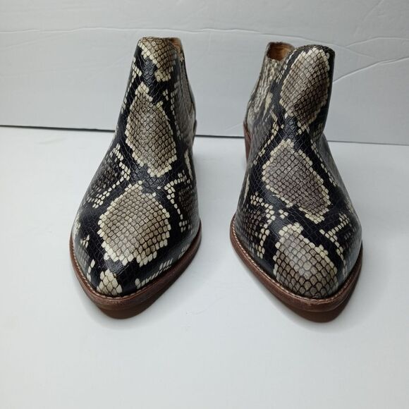 Madewell Low Chelsea Boots in Snake Embossed Leather - Picture 3 of 8